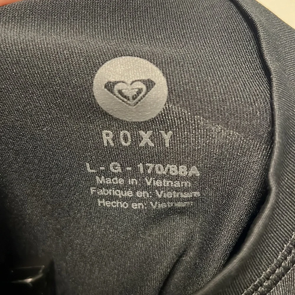 Roxy Rashguard size Large - Picture 3 of 4